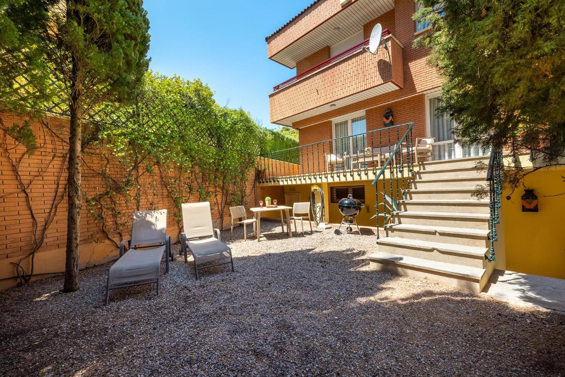 Casa Con Piscina En El Centro Tudela Exterior foto