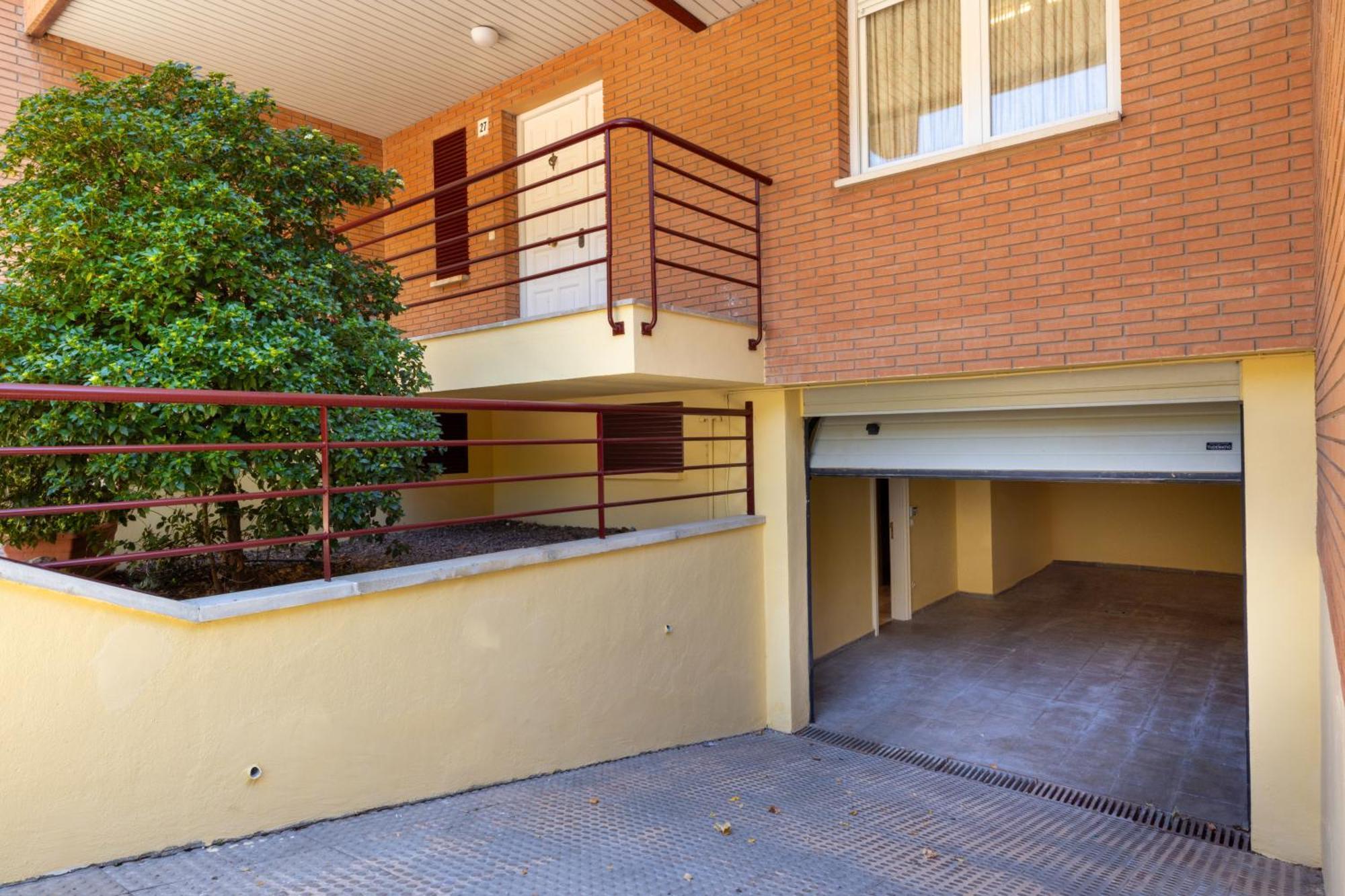 Casa Con Piscina En El Centro Tudela Exterior foto